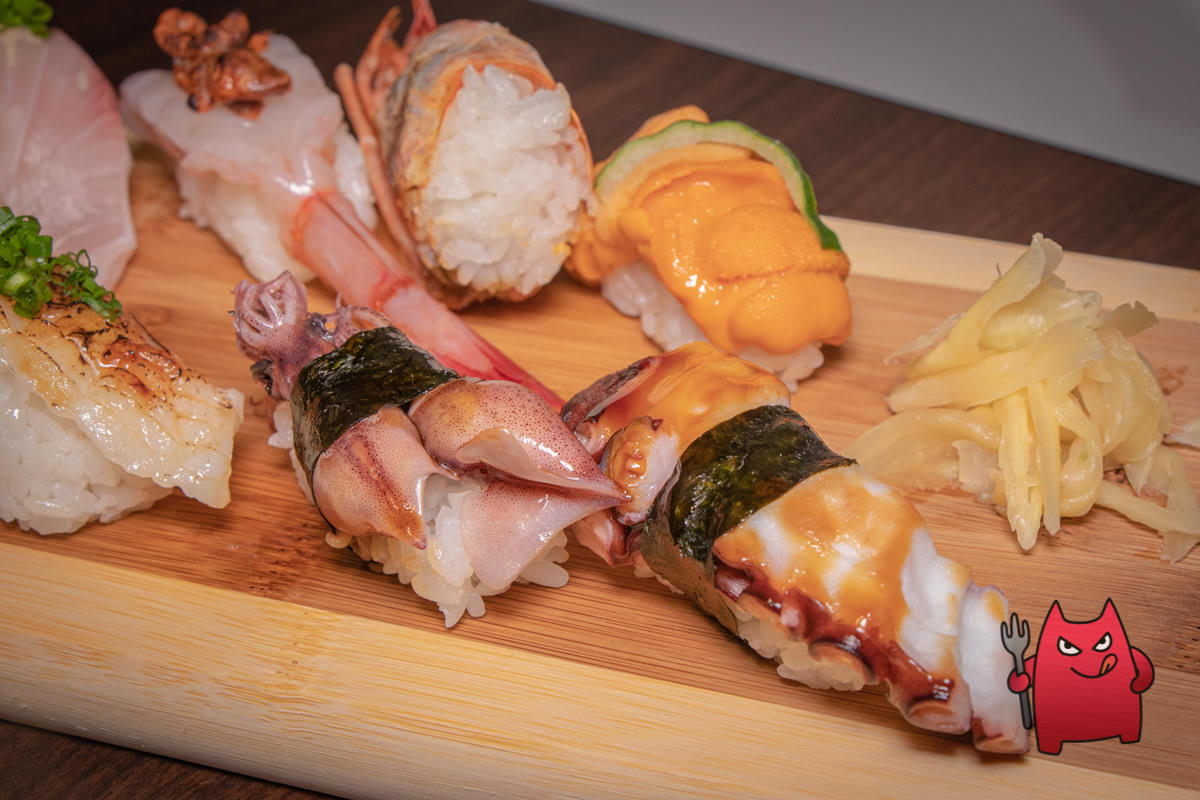 台北汐止日本料理推薦》鹿角鮨｜吃得到馬糞海膽跟葡萄蝦的握壽司十二貫只要三百五！！？