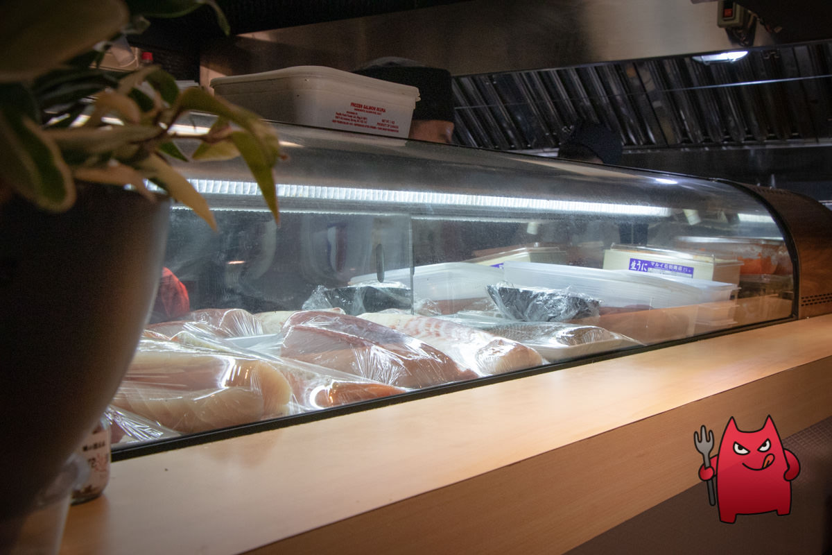 台北汐止日本料理推薦》鹿角鮨｜吃得到馬糞海膽跟葡萄蝦的握壽司十二貫只要三百五！！？