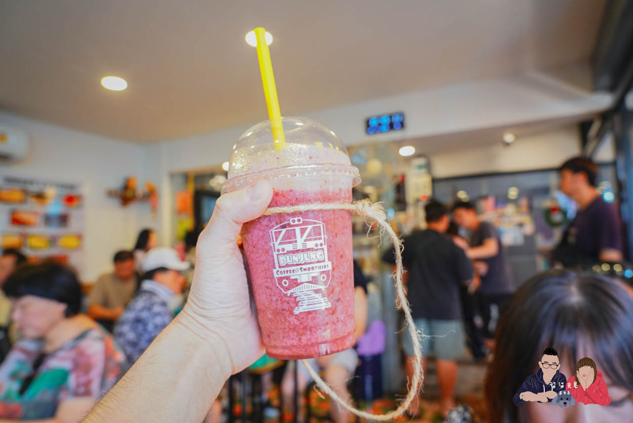 美功鐵道市場》曼谷近郊一日遊推薦,火車撞進菜市場的奇景! - 第36張圖 泰國美功鐵道市場-068