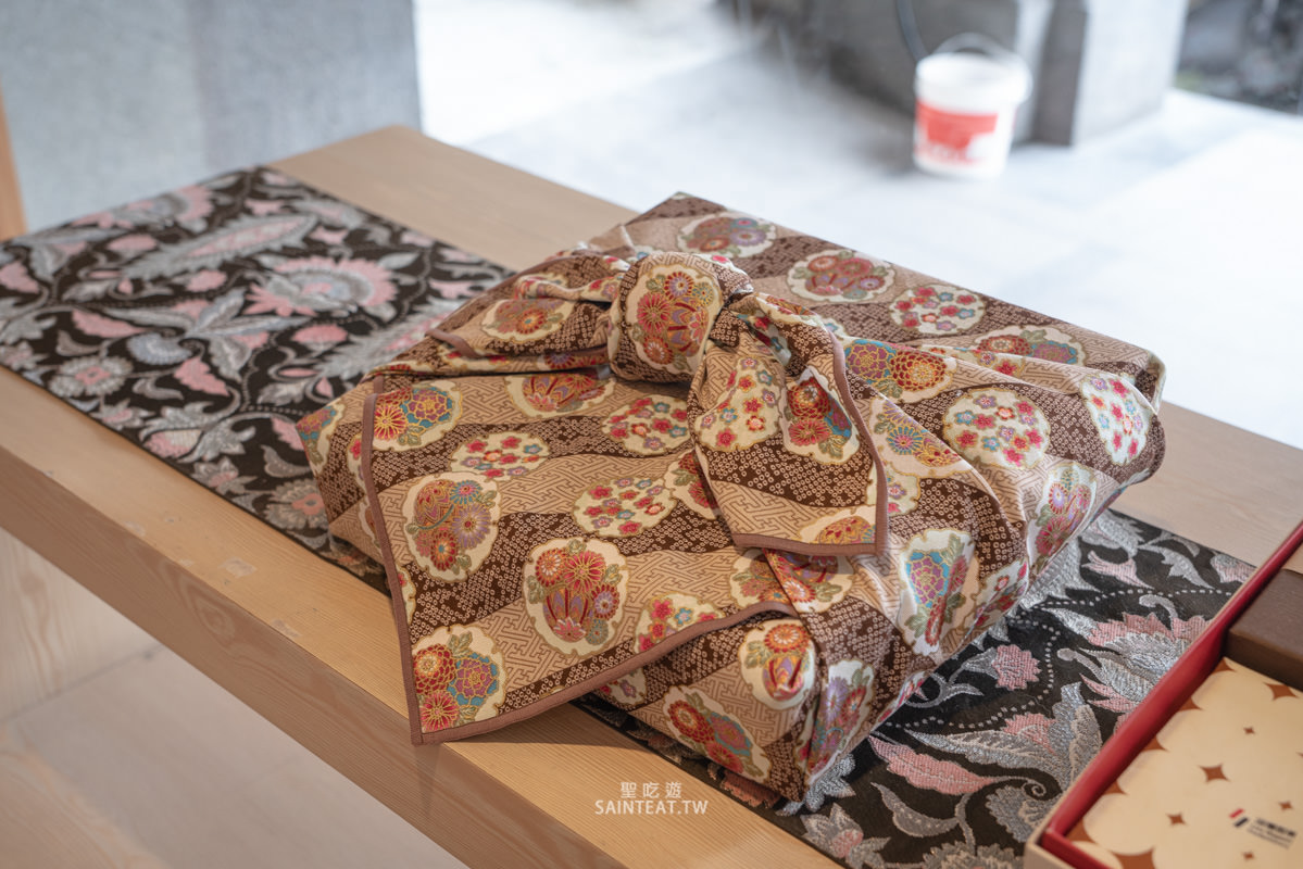 滋養製菓》超多人推薦的迪化街70年台北伴手禮老店，相當優秀的草莓大福跟銅鑼燒！