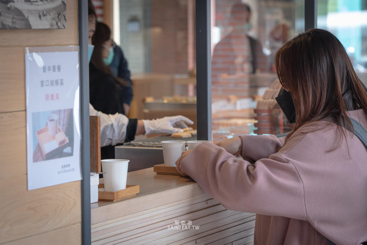 滋養製菓》超多人推薦的迪化街70年台北伴手禮老店，相當優秀的草莓大福跟銅鑼燒！
