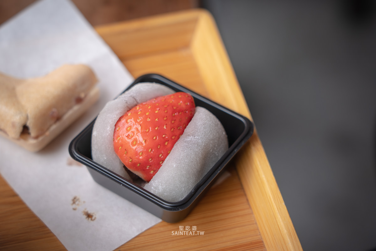 滋養製菓》超多人推薦的迪化街70年台北伴手禮老店，相當優秀的草莓大福跟銅鑼燒！