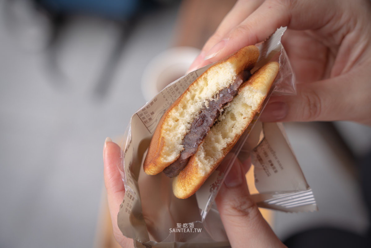 滋養製菓》超多人推薦的迪化街70年台北伴手禮老店，相當優秀的草莓大福跟銅鑼燒！