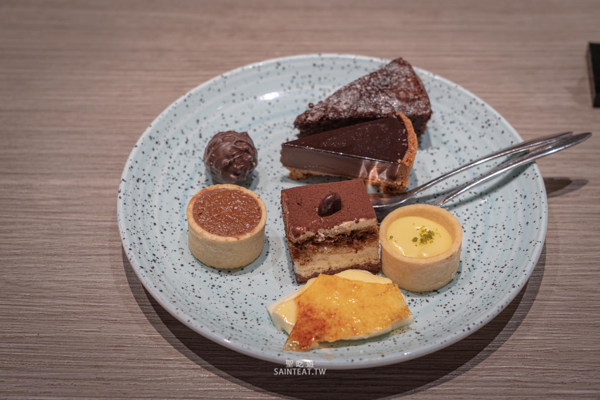 台北下午茶吃到飽》漢來海港自助餐廳敦化店｜海鮮真的要加油，但甜點很不錯～來這邊要吃甜點才對！