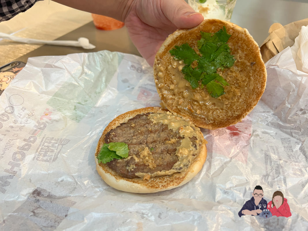 照妖鏡》漢堡王期間限定台味冰菓室｜花生香菜刈包烤牛堡/花生香菜聖代/紅心芭樂氣泡飲實際消費開箱