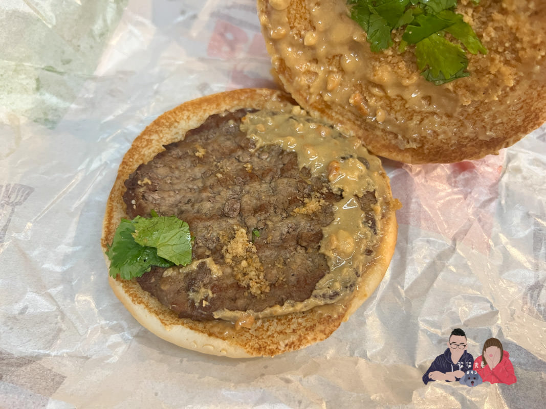 照妖鏡》漢堡王期間限定台味冰菓室｜花生香菜刈包烤牛堡/花生香菜聖代/紅心芭樂氣泡飲實際消費開箱