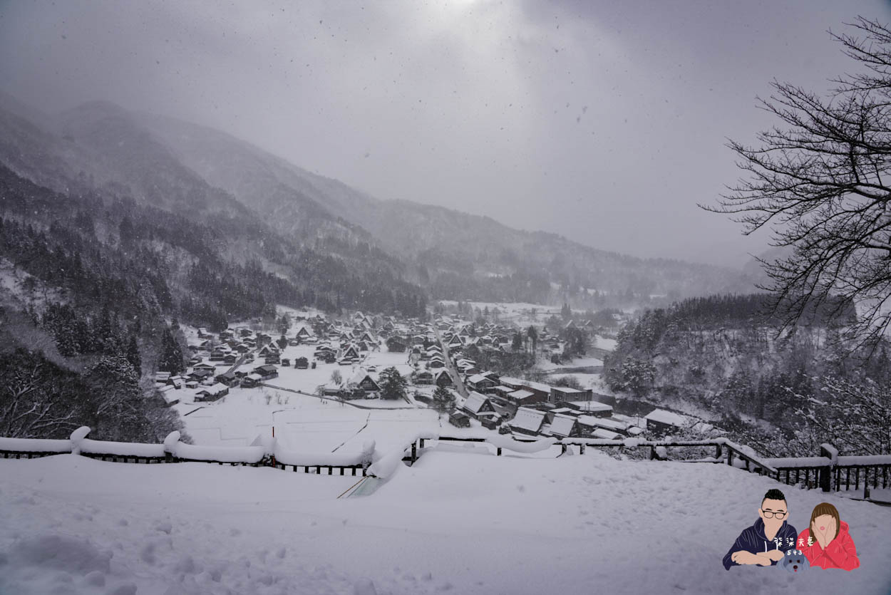 白川鄉合掌村展望台》天守閣&荻町城跡展望台，最佳的觀賞位置在這裡，交通/巴士時刻表，如幻夢般的美景！