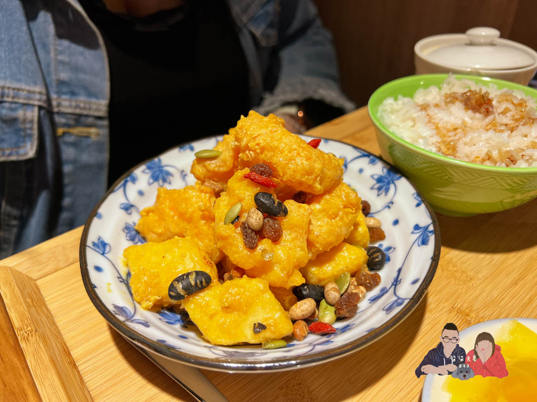 稻舍食館誠品信義店》台菜定食套餐,大推金沙蝦球客飯,鹹蛋黃醬好吃、蝦球還很大尾! - 第18張圖 稻舍食館誠品信義店》台菜定食套餐,大推金沙蝦球客飯,鹹蛋黃醬好吃、蝦球還很大尾!