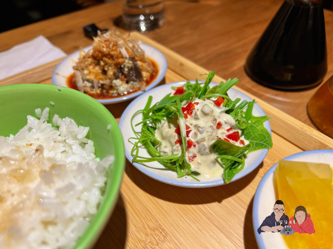 稻舍食館誠品信義店》台菜定食套餐,大推金沙蝦球客飯,鹹蛋黃醬好吃、蝦球還很大尾! - 第23張圖 稻舍食館誠品信義店》台菜定食套餐,大推金沙蝦球客飯,鹹蛋黃醬好吃、蝦球還很大尾!
