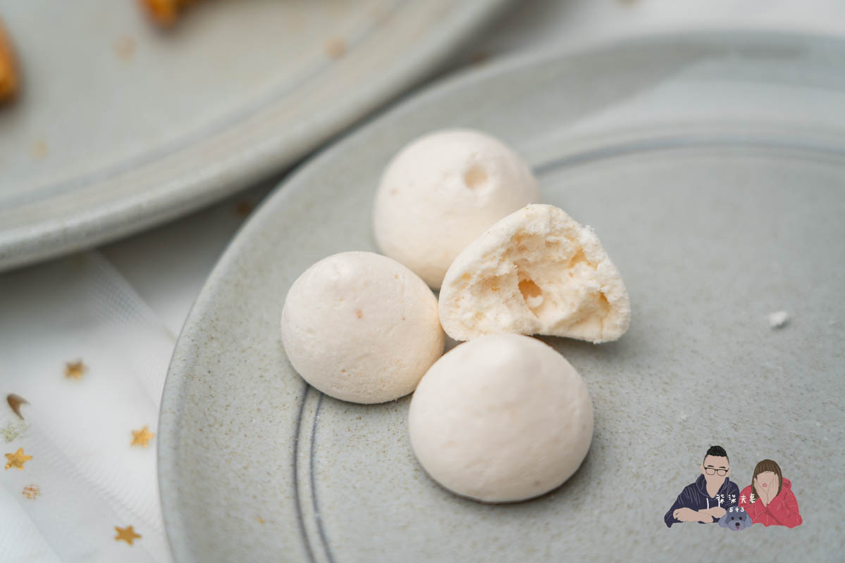 AMOUREUX暖法菓子》高質感台中喜餅品牌2023全新盒型，閃爆眼球的閃閃金！