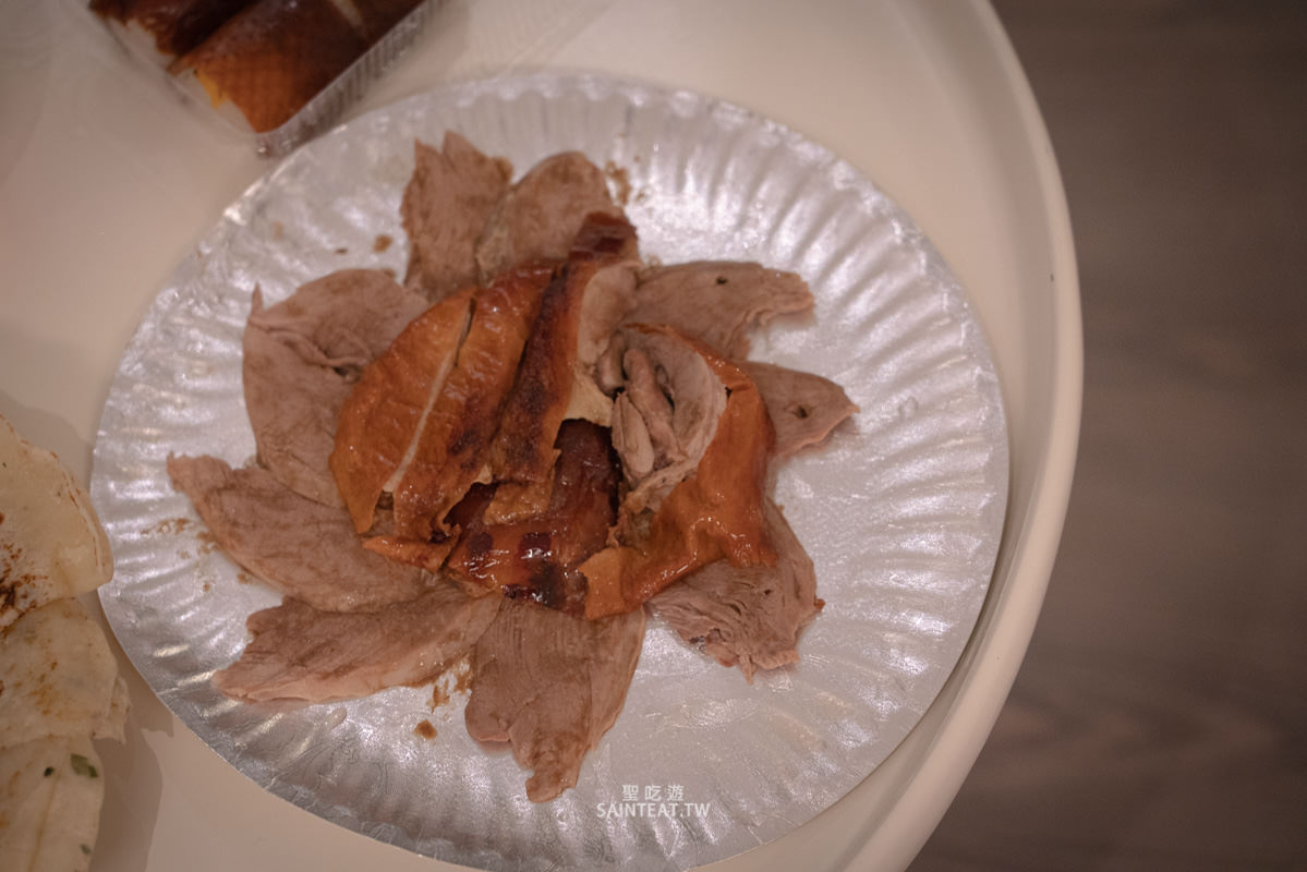羅東烤鴨》兄弟麻辣烤鴨｜還好沒踩雷，不錯吃的新開烤鴨店，炒鴨架的麻辣香氣還不錯！