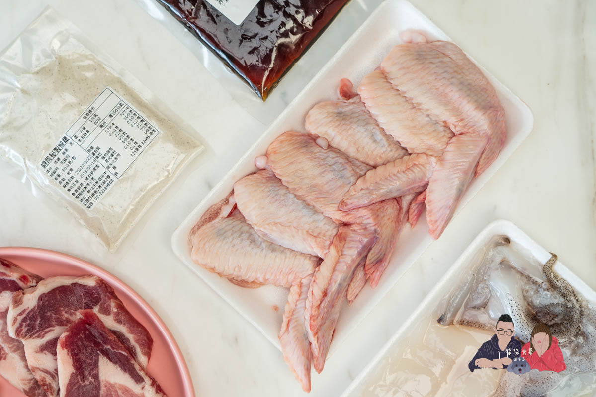 胡同燒肉宅配燒烤組開箱》不到兩千元，中秋烤肉直接把胡同搬回家裡吃！