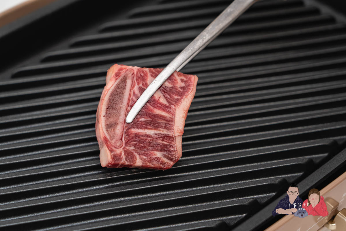 胡同燒肉宅配燒烤組開箱》不到兩千元，中秋烤肉直接把胡同搬回家裡吃！