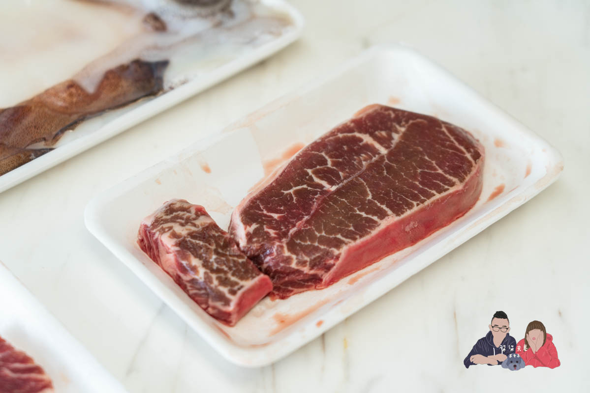 胡同燒肉宅配燒烤組開箱》不到兩千元，中秋烤肉直接把胡同搬回家裡吃！