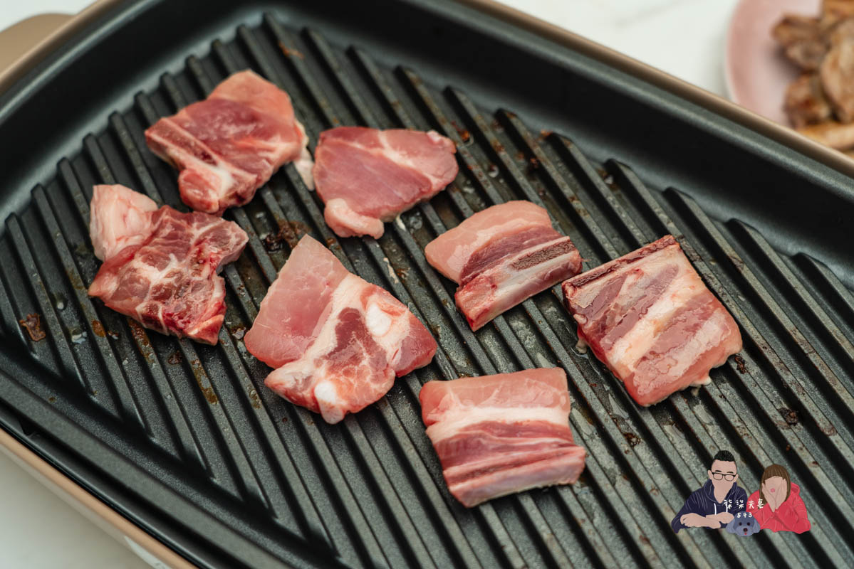 胡同燒肉宅配燒烤組開箱》不到兩千元，中秋烤肉直接把胡同搬回家裡吃！