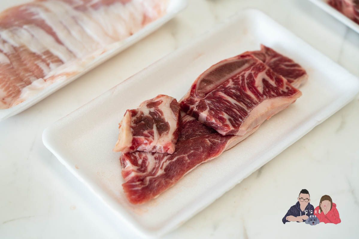 胡同燒肉宅配燒烤組開箱》不到兩千元，中秋烤肉直接把胡同搬回家裡吃！