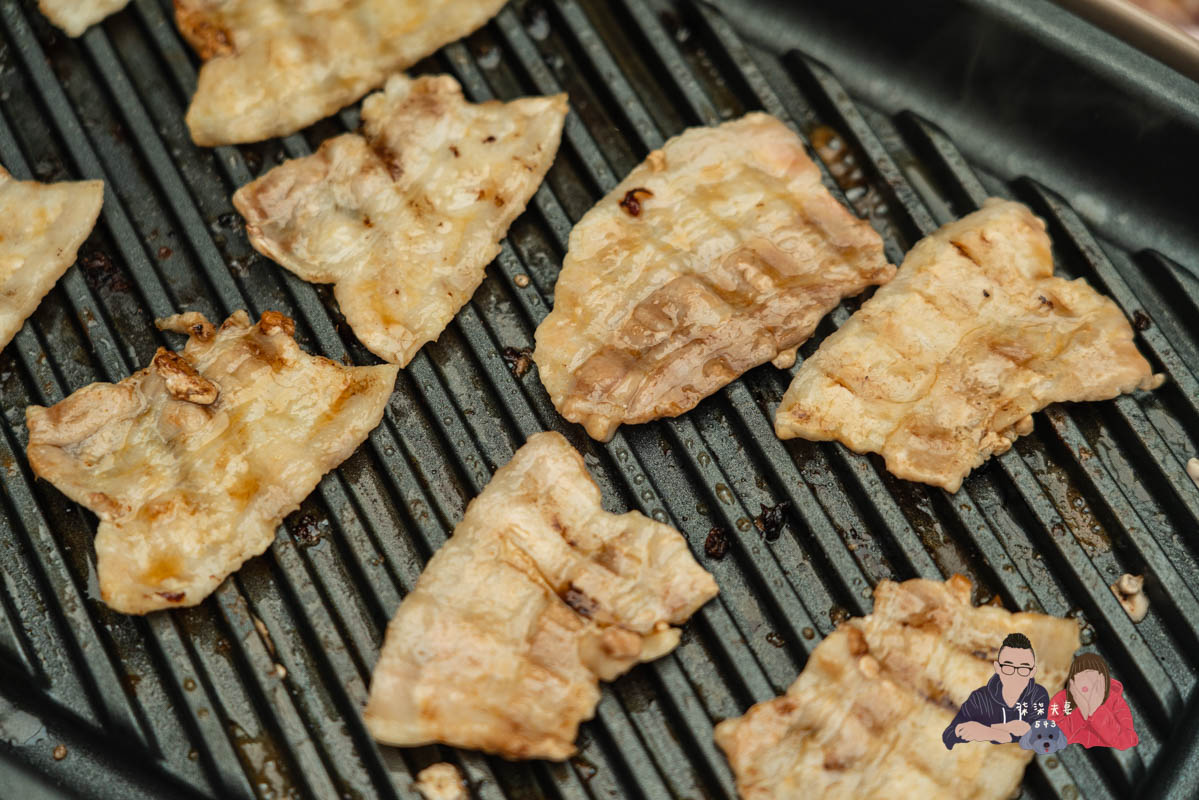 胡同燒肉宅配燒烤組開箱》不到兩千元，中秋烤肉直接把胡同搬回家裡吃！