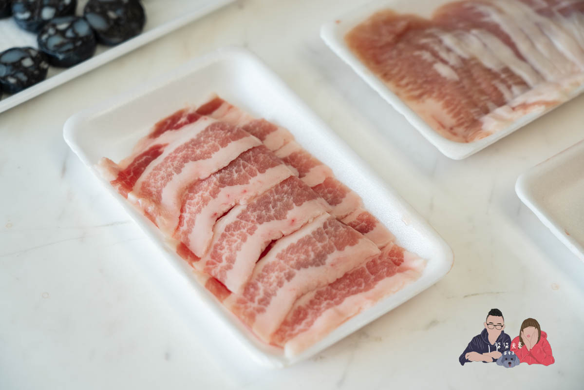 胡同燒肉宅配燒烤組開箱》不到兩千元，中秋烤肉直接把胡同搬回家裡吃！