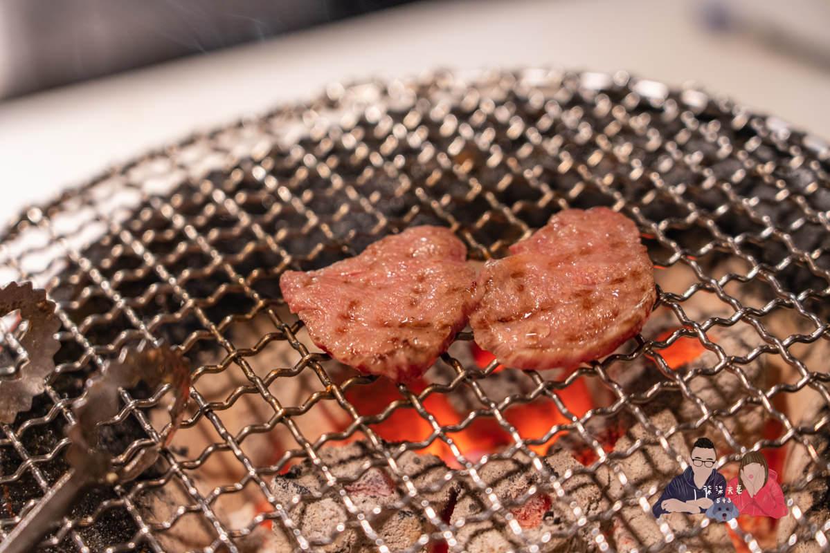 胡同燒肉》我以為價位很高,但想不到價格很平實欸,也是有很多兩三百上下的肉盤! - 第42張圖 胡同燒肉》我以為價位很高,但想不到價格很平實欸,也是有很多兩三百上下的肉盤!