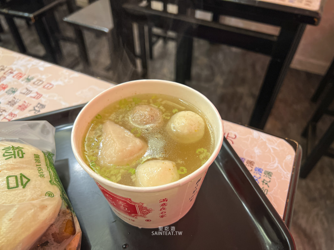 臨江街夜市》石家割包｜無愧google評價的割包店，臨江街知名老店。