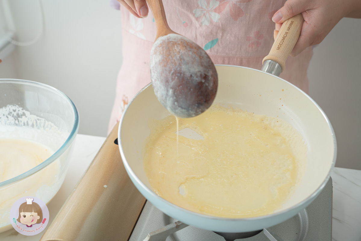 芒果千層蛋糕》免烤箱甜點，卡士達鮮奶油搭配可麗餅皮，超詳細步驟，甜點新手一次就上手！ | Bibi的料理日記