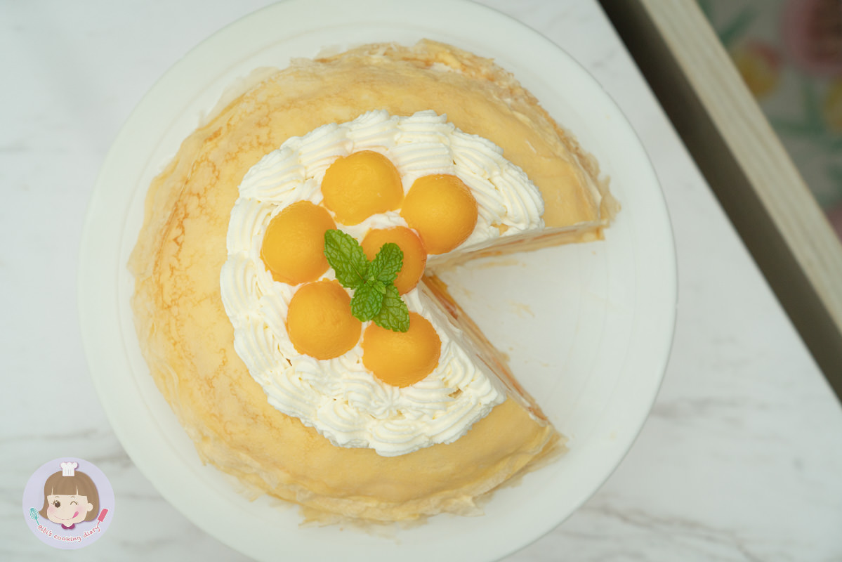 芒果千層蛋糕》免烤箱甜點，卡士達鮮奶油搭配可麗餅皮，超詳細步驟，甜點新手一次就上手！ | Bibi的料理日記
