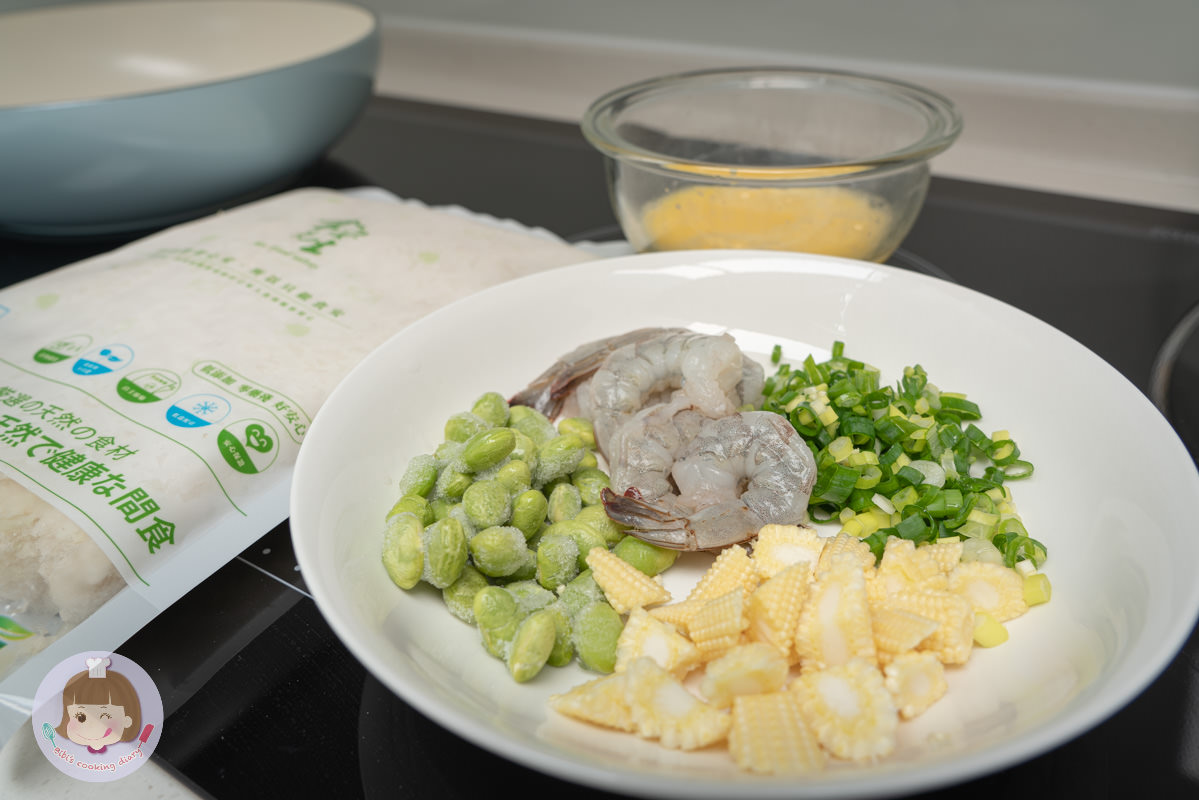 花椰菜米炒飯食譜》減醣料理，冷凍花椰菜米吃起來就像真的炒飯！| BIBI的料理日記