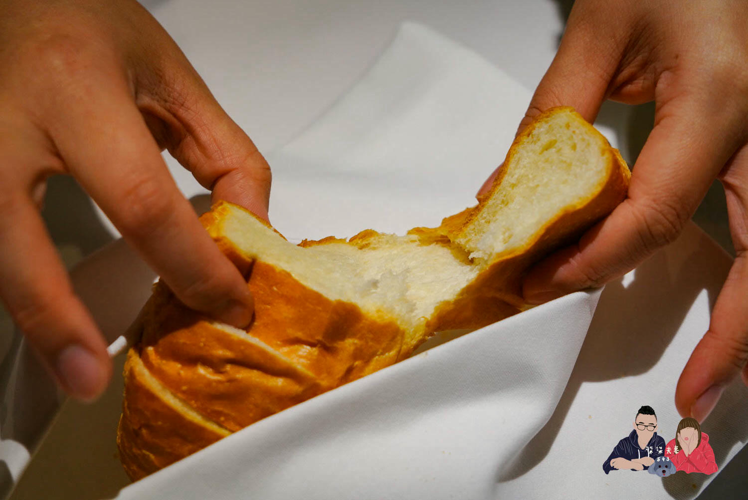 茹絲葵大直店》全球最大的頂級牛排餐廳,幾乎是台北高級牛排的代名詞! - 第19張圖 茹絲葵餐前麵包(15)