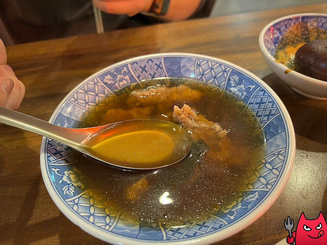 華西街夜市美食推薦》小王煮瓜｜必比登狂推的黑金滷肉飯，瓜仔肉湯一定要點！