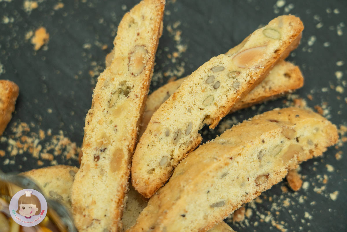 樸實工作室萬用醬推薦》兩款家常鹹醬也能做出不同變化！馬告堅果油醬、 麻油薑黃拌醬