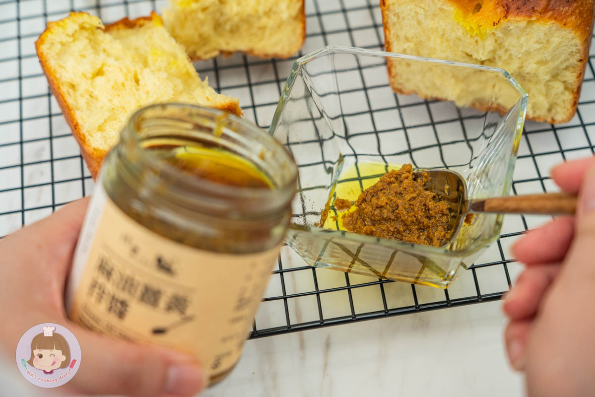 樸實工作室萬用醬推薦》兩款家常鹹醬也能做出不同變化！馬告堅果油醬、 麻油薑黃拌醬