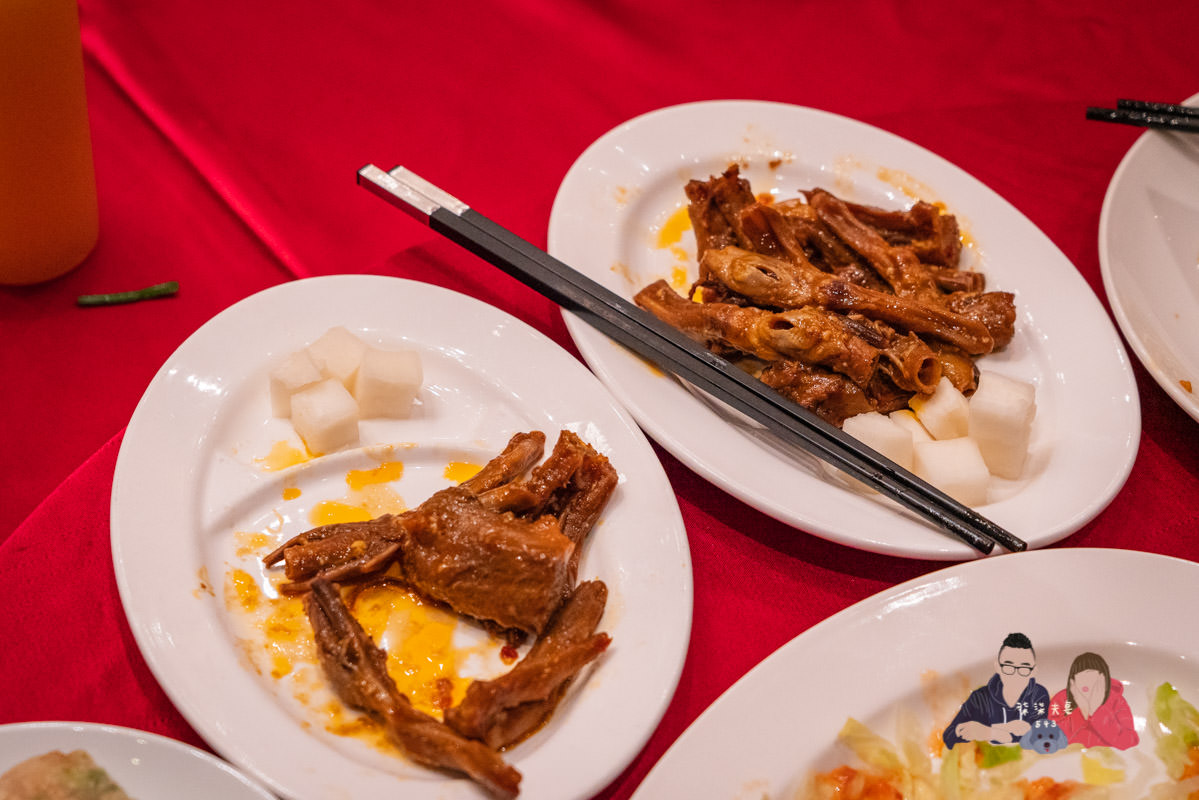 蘭城晶英烤鴨》紅樓中餐廳沒預約別想吃，號稱烤鴨控必訪的名單之一，真的有這麼厲害嗎？