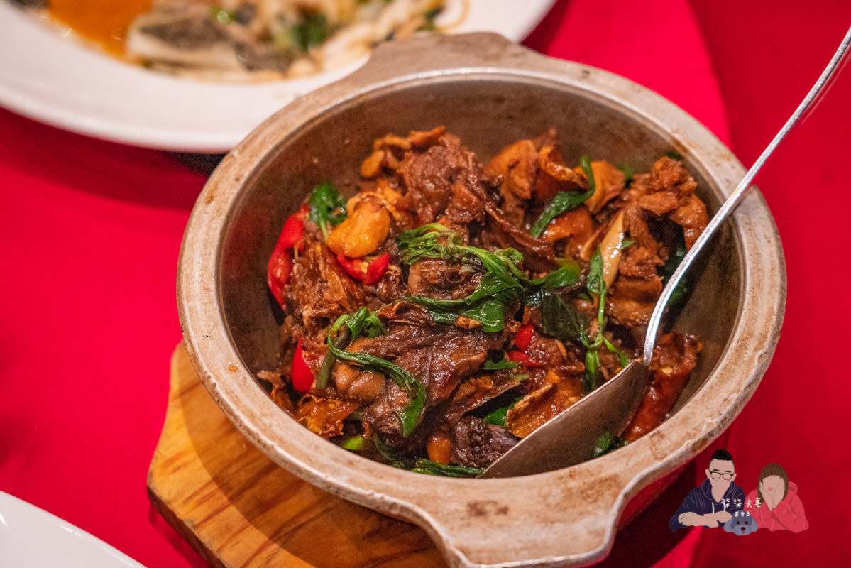 蘭城晶英烤鴨》紅樓中餐廳沒預約別想吃，號稱烤鴨控必訪的名單之一，真的有這麼厲害嗎？