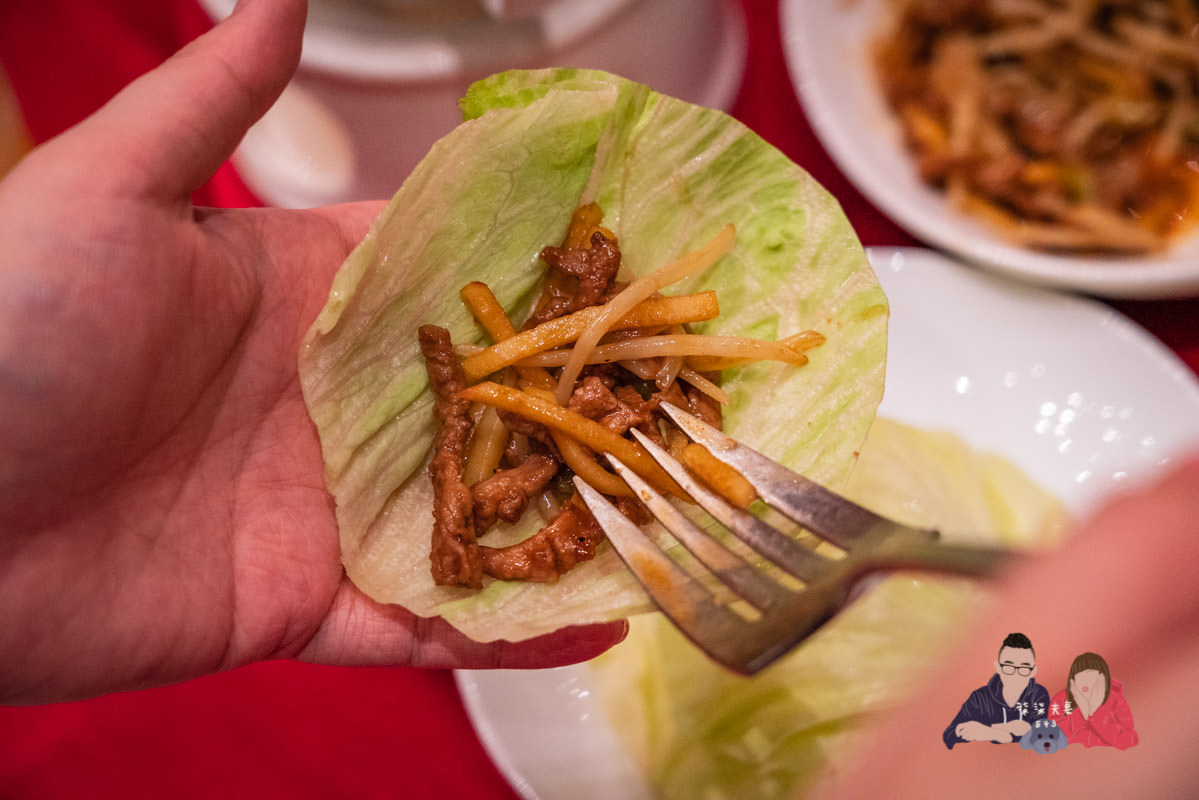 蘭城晶英烤鴨》紅樓中餐廳沒預約別想吃，號稱烤鴨控必訪的名單之一，真的有這麼厲害嗎？