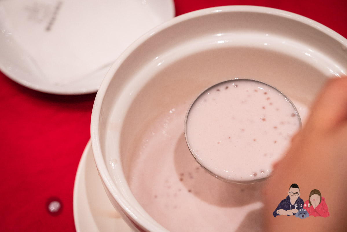 蘭城晶英烤鴨》紅樓中餐廳沒預約別想吃，號稱烤鴨控必訪的名單之一，真的有這麼厲害嗎？