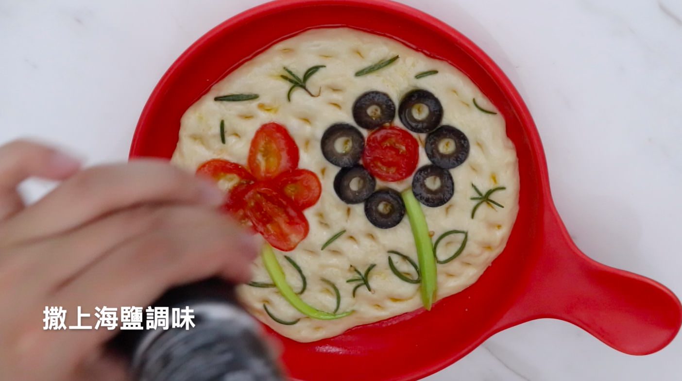 佛卡夏食譜｜免手揉配方，防疫在家做麵包，超吸睛的花園佛卡夏