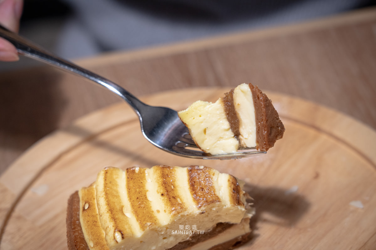 南港CITYLINK美食》貝里尼｜BELLINI必點推薦，香蒜奶酥麵包一定要點，義大利麵也好吃，但披薩略普。