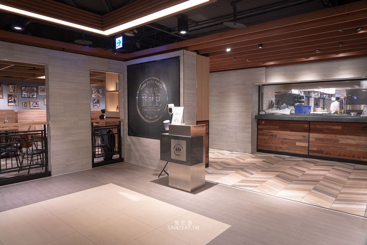 南港CITYLINK美食》貝里尼｜BELLINI必點推薦，香蒜奶酥麵包一定要點，義大利麵也好吃，但披薩略普。