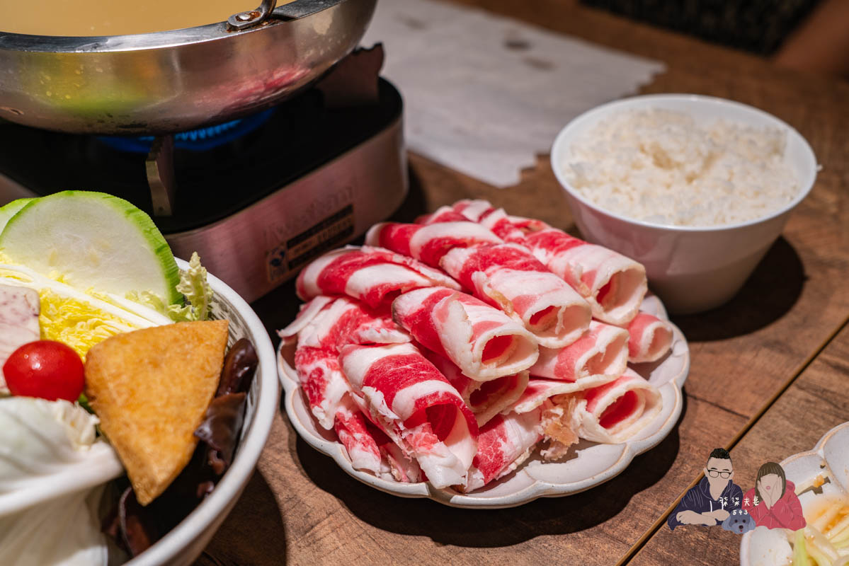 越亮Only Pho You南港citylink店》推薦點火鍋,其他餐點料是不少,但要自己再調味。 - 第13張圖 越亮 Only Pho You南港citylink店-15