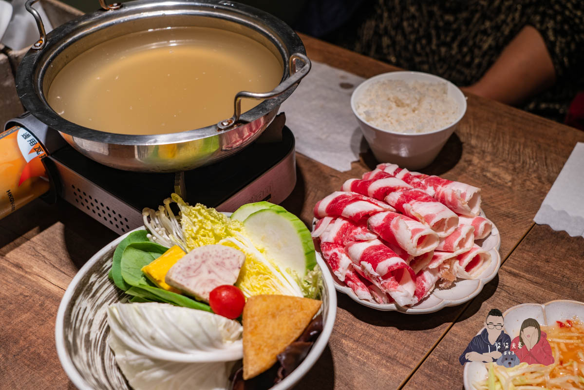 越亮Only Pho You南港citylink店》推薦點火鍋,其他餐點料是不少,但要自己再調味。 - 第12張圖 越亮 Only Pho You南港citylink店-16