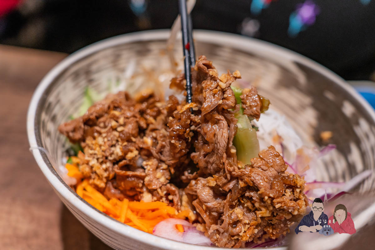 越亮Only Pho You南港citylink店》推薦點火鍋,其他餐點料是不少,但要自己再調味。 - 第19張圖 越亮 Only Pho You南港citylink店-17