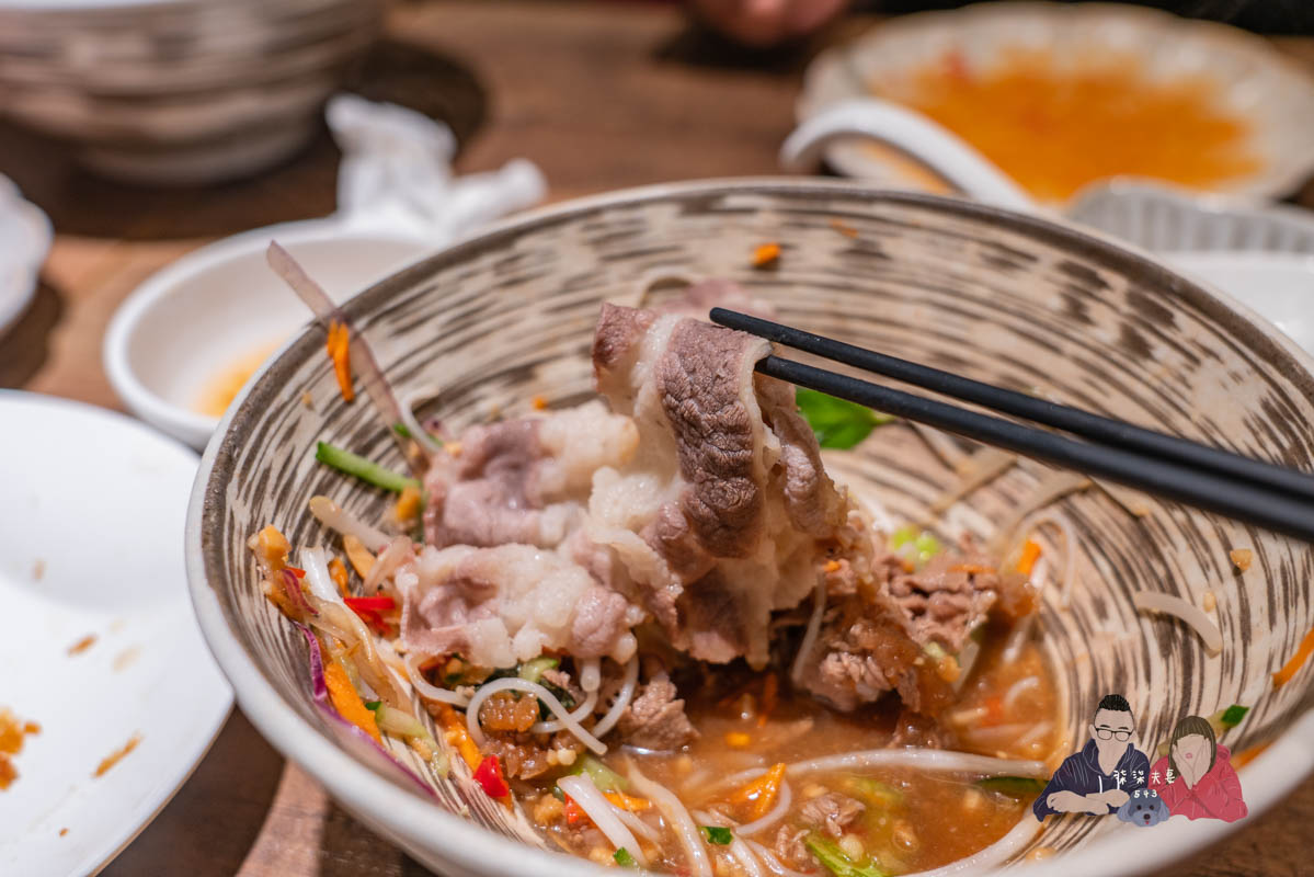 越亮Only Pho You南港citylink店》推薦點火鍋,其他餐點料是不少,但要自己再調味。 - 第14張圖 越亮 Only Pho You南港citylink店-30