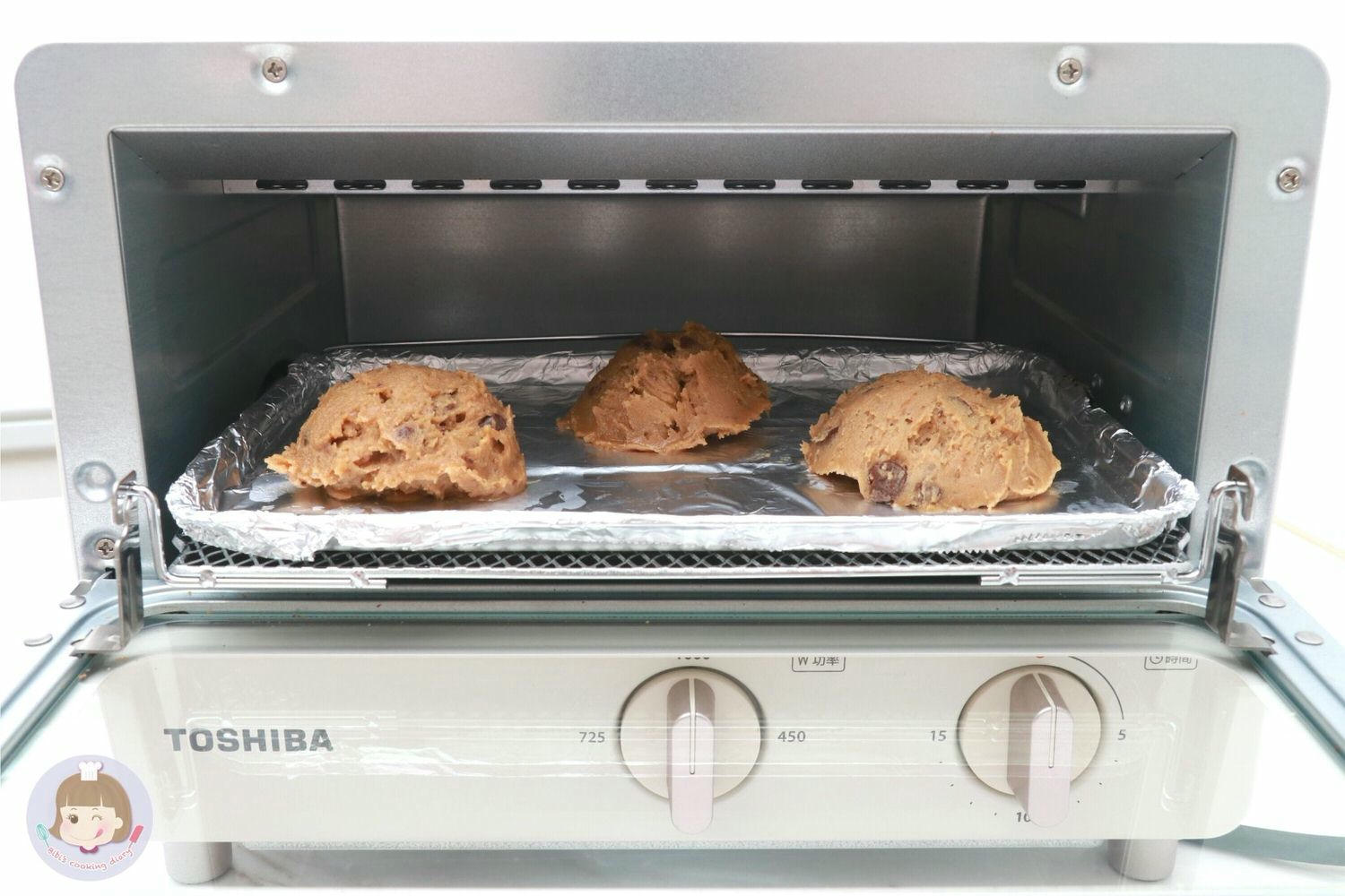 美式軟餅乾食譜》軟餅乾食譜可以搭配巧克力豆、棉花糖、OREO、Lotus、M&M’s.都很適合喔！