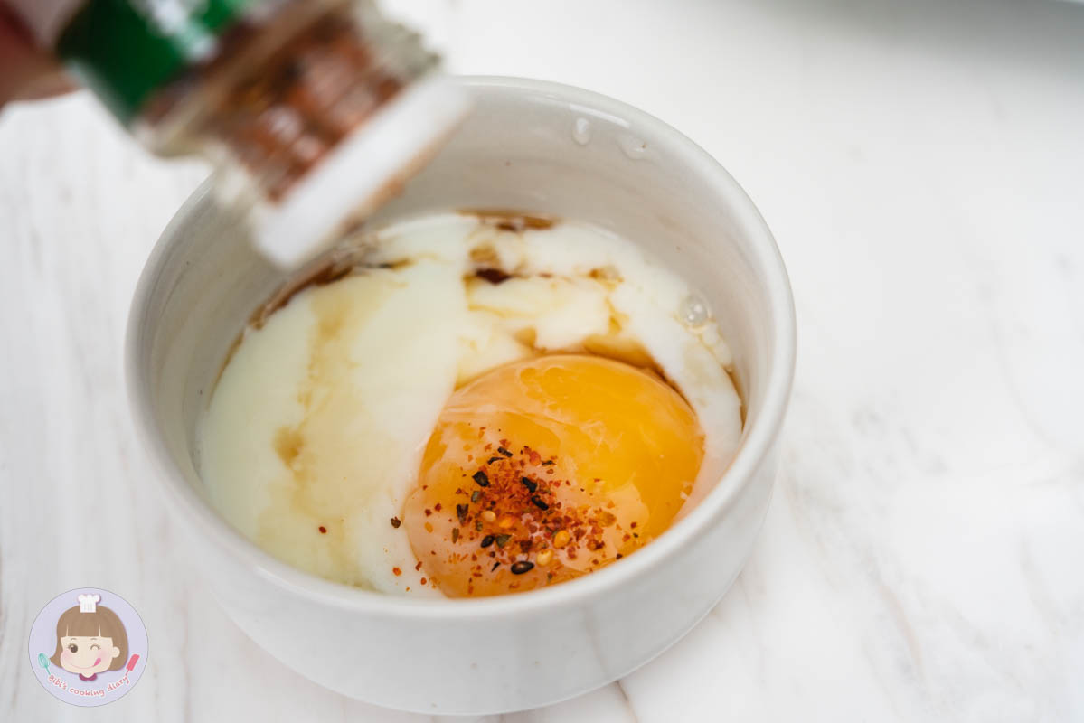 2022電子鍋推薦》東芝Toshiba 4mm極厚鍛造球釜6人份電子鍋｜煮蛋功能超方便！更強的是居然還能做蛋糕跟麵包？！