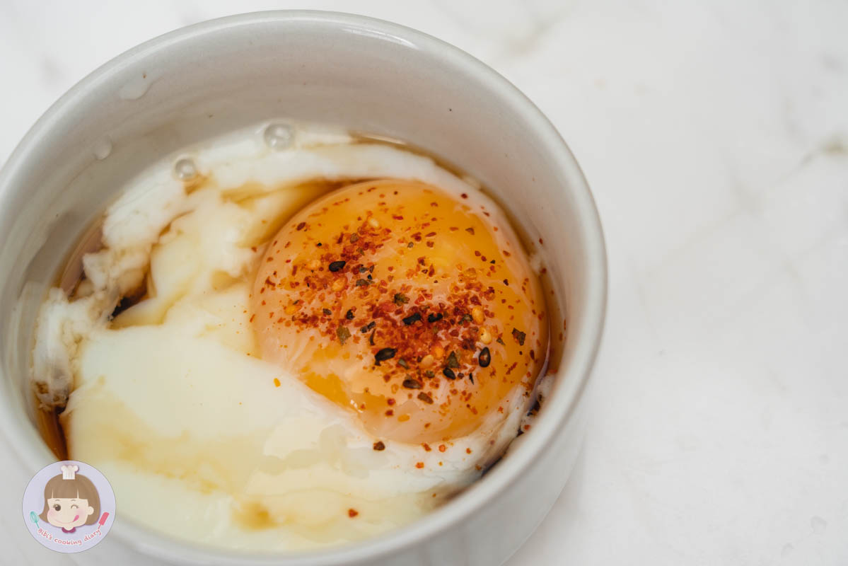 2022電子鍋推薦》東芝Toshiba 4mm極厚鍛造球釜6人份電子鍋｜煮蛋功能超方便！更強的是居然還能做蛋糕跟麵包？！