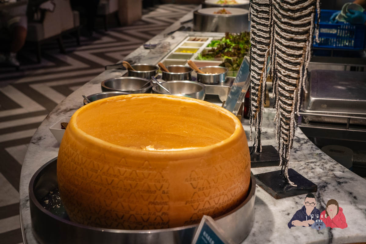 饗饗假日晚餐》超難訂位，用餐環境絕佳，台北吃到飽餐廳天花板之一！