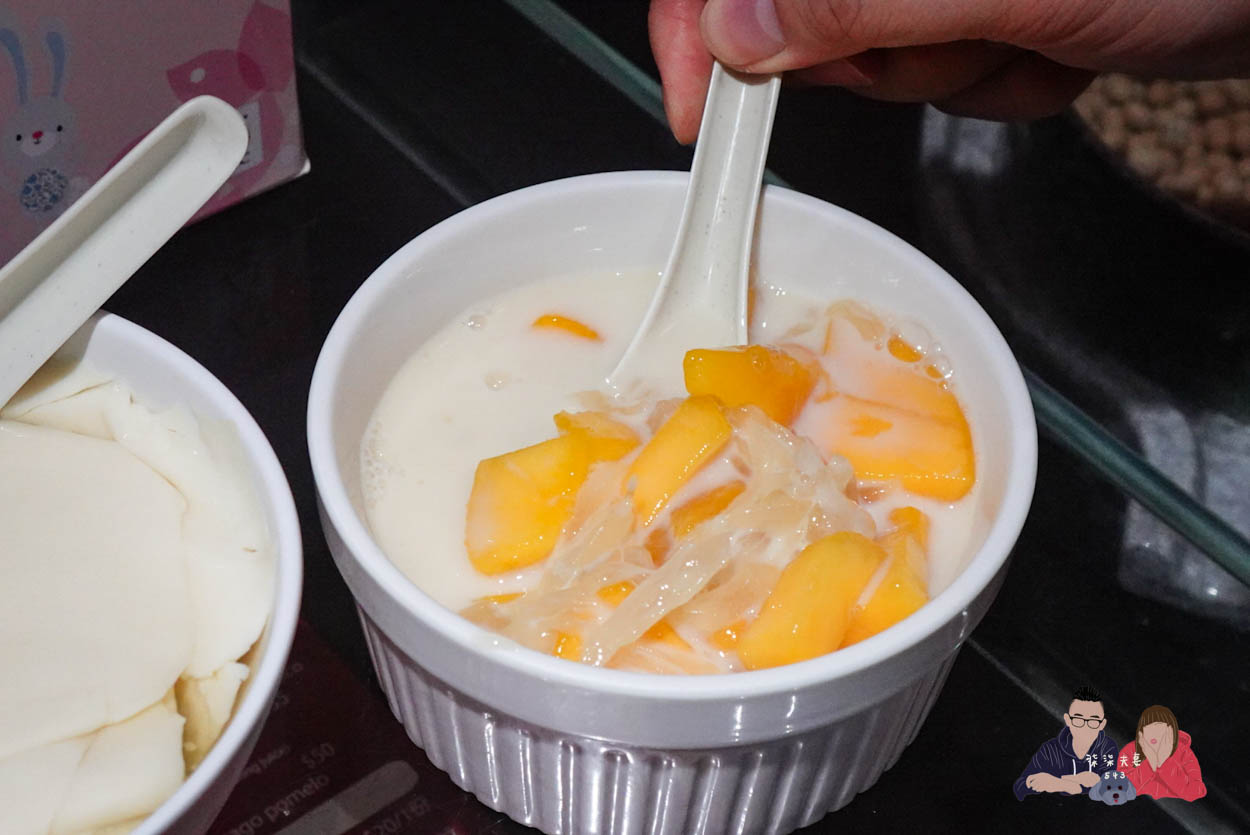 夢想豆花》偶然路過的中環周邊甜品店,豆漿版楊枝甘露還不錯。 - 第10張圖 香港中環夢想豆花 (8)