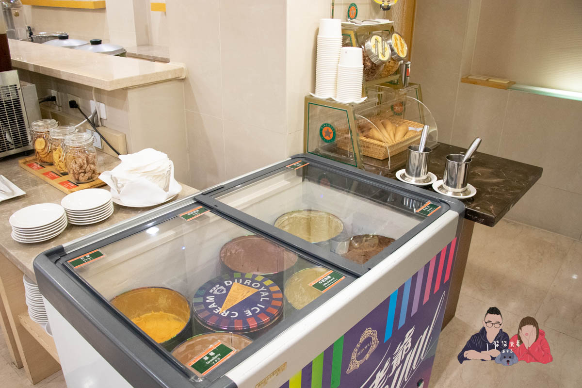 康橋商旅漢神館》高雄平價商旅住宿，宵夜沒有站前館豐富，但房間感覺還不錯。