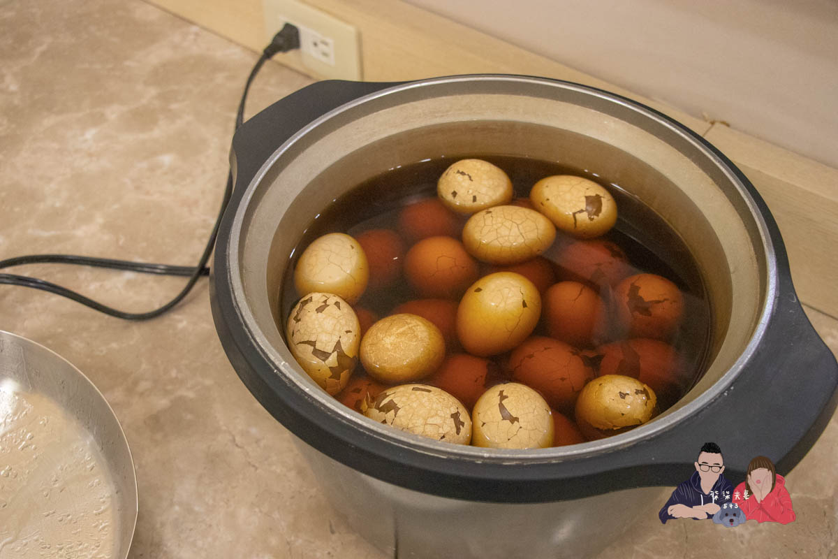 康橋商旅漢神館》高雄平價商旅住宿，宵夜沒有站前館豐富，但房間感覺還不錯。