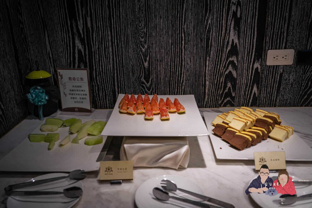 WO Hotel窩飯店》高雄平價住宿｜交通尚屬方便的便宜商旅，飯店旁有超大顆的水晶球，很夢幻～